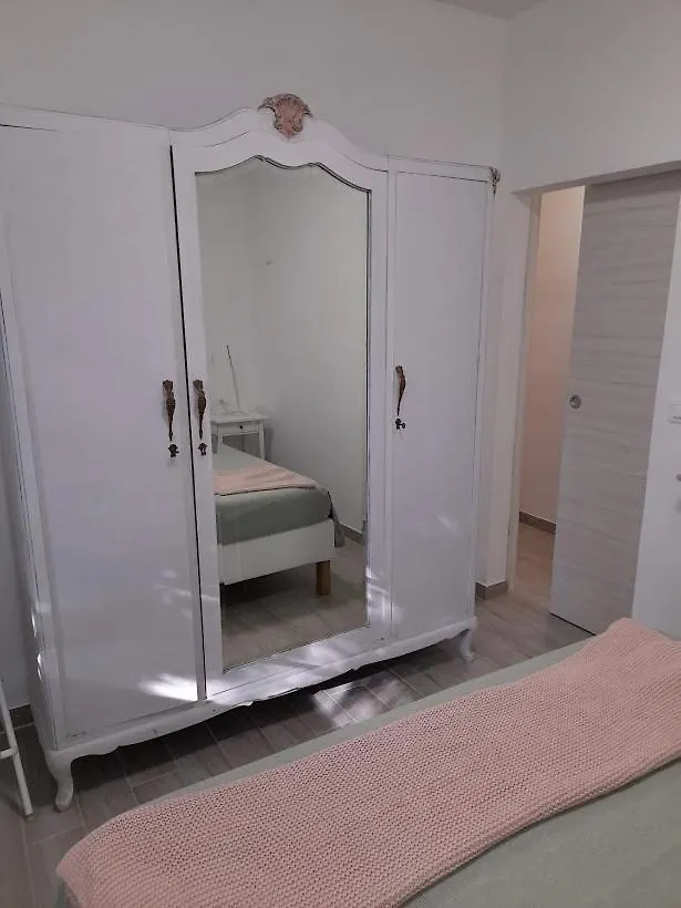 דירות קיאברי Casa Emma